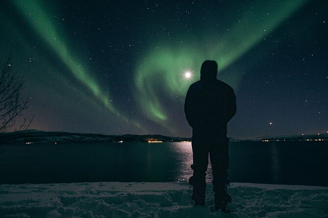 Tromsø Norway - Small Group Aurora Hunt Tour with a local guide - Coast, mountains, or the Finnish border