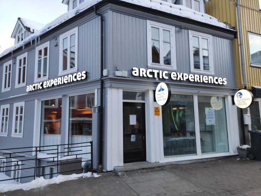 Tromsø: Private City Tour - Weather, shoes, and walking comfort