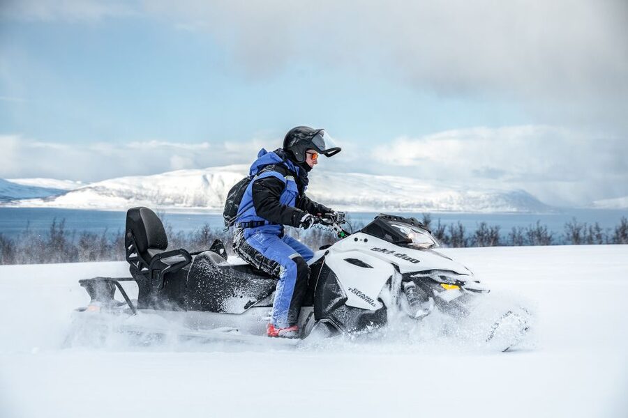 Tromsø: Scenic Arctic snowmobile safari in the Lyngen Alps - Why the Lyngen Alps make this snowmobile tour special