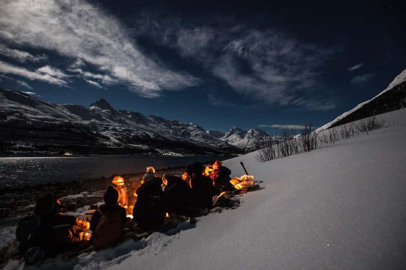 Tromsø: Small Group Northern Lights Hunt - Small details that make the evening easier