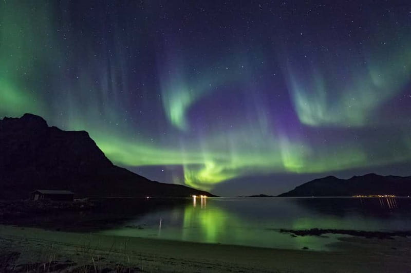 Tromsø: Small Group Northern Lights Hunt - Getting suited up for Arctic conditions