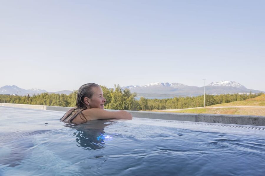 Tromsø: Spa/Pool with Bath, Sauna and Outdoor Heated Pool - A useful circuit of sauna, steam, and cold water