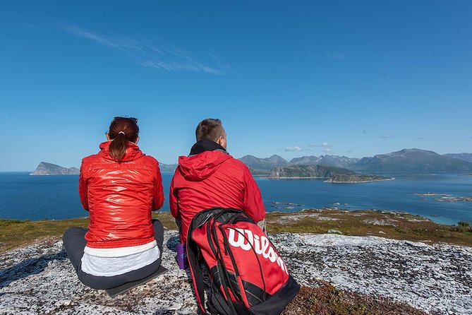 Tromsø: Summer Day Hike with Wandering Owl - Lunch, hot drinks, and a pause with a view