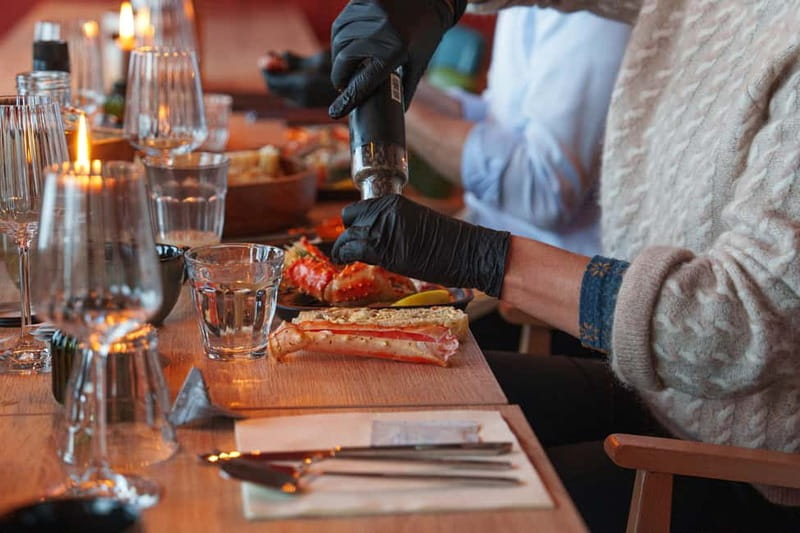 Tromsø: Tasty King Crab Adventure - How the timing fits your Tromsø plans