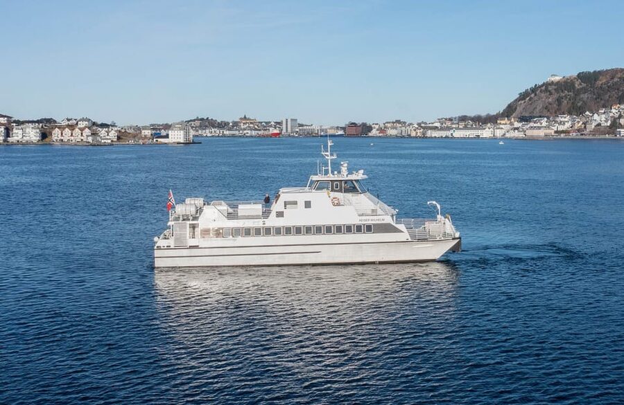 Tromsø Whale Safari with MS Keiser Wilhelm - What the MS Keiser Wilhelm does well