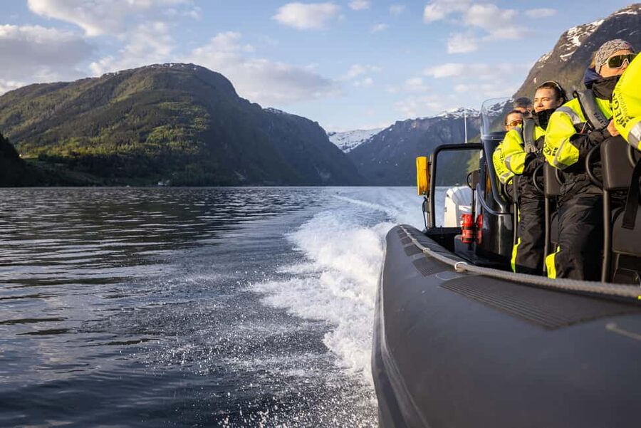 Ulvik adventure: Exploring Hardangerfjord's Osafjord by RIB - Practical preparation for the hour on the fjord