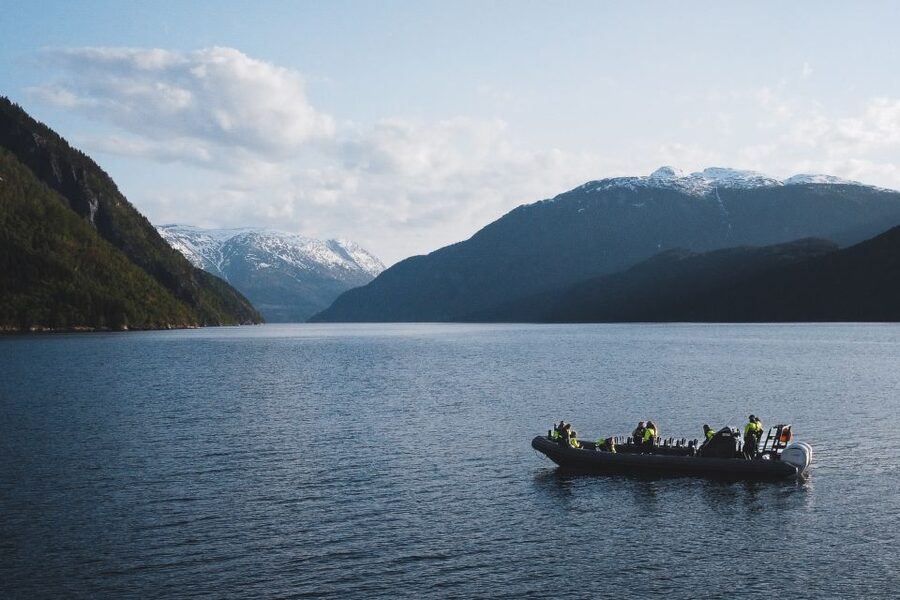 Ulvik: Hardangerfjord Ultimate RIB Tour - Starting at Brakanes hotel in Ulvik