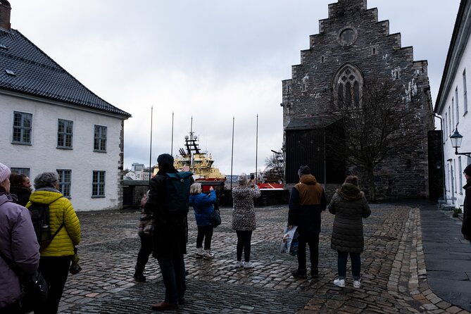 Walking Tour in Bergen of the Past and Present - Skostredet, food culture, and the final walk to the market