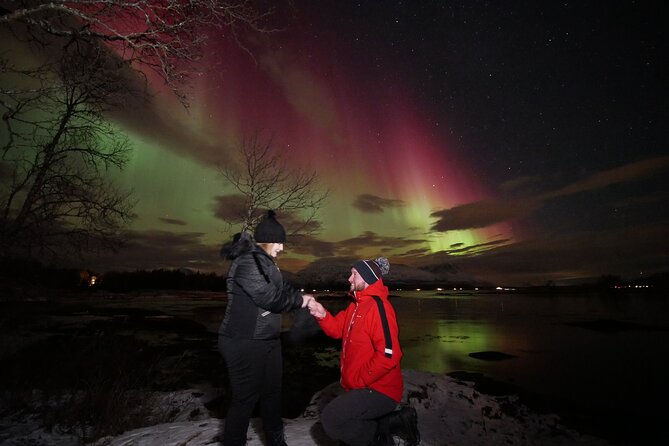 Watching The Aurora Dance - Why the 8 p.m. start works so well