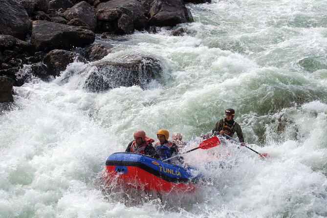 Wild Viking Rafting on Numedalslågen River - level 3 - The guide style makes a difference